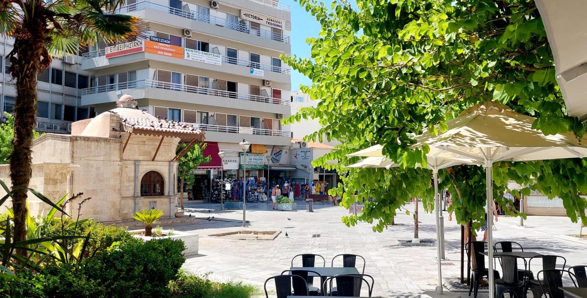 High End Suite At The Center Of Heraklion מראה חיצוני תמונה